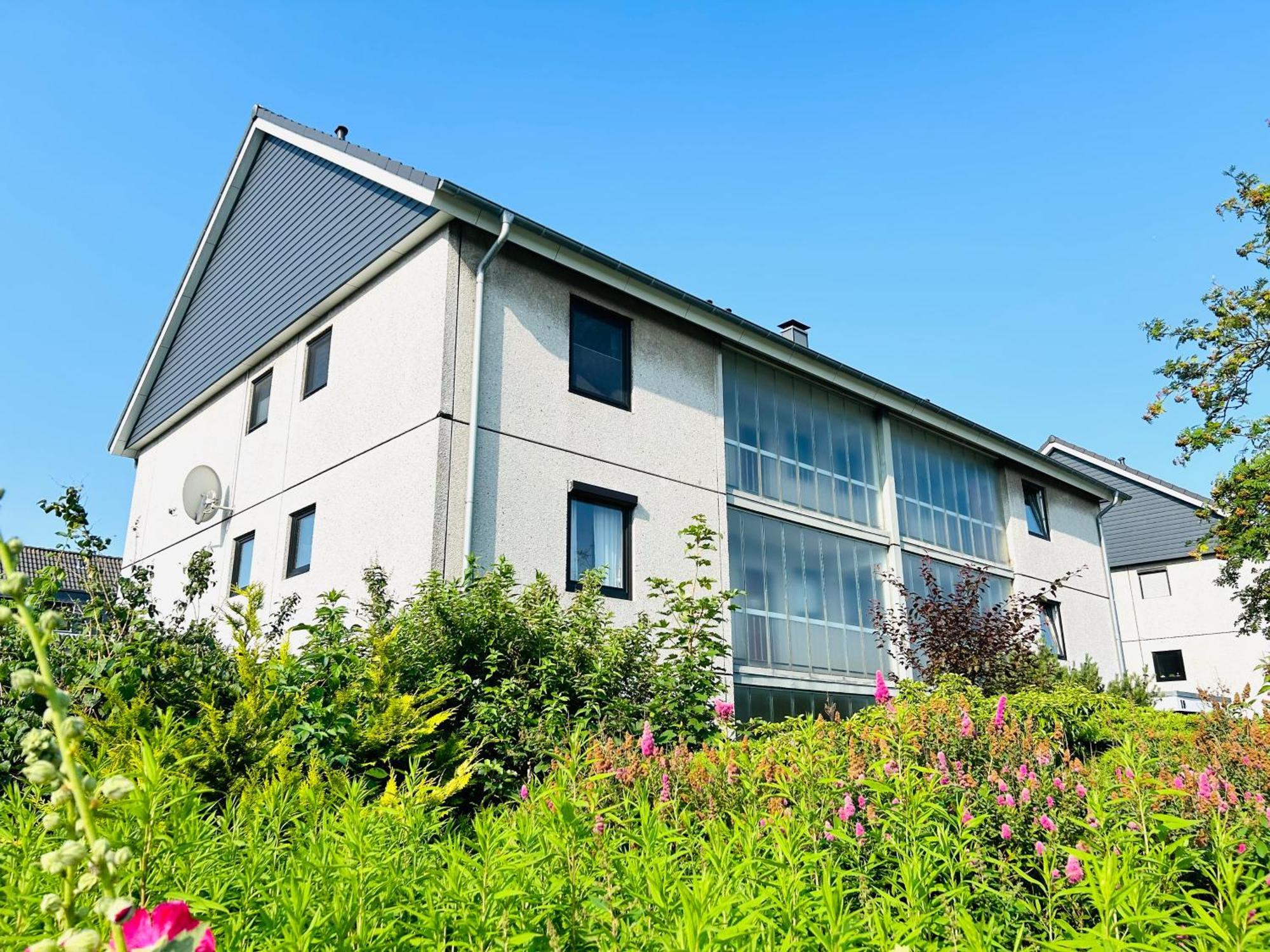 Neu - Frisch Renoviertes Ferienapartment "Waterkant" Büsum Kültér fotó